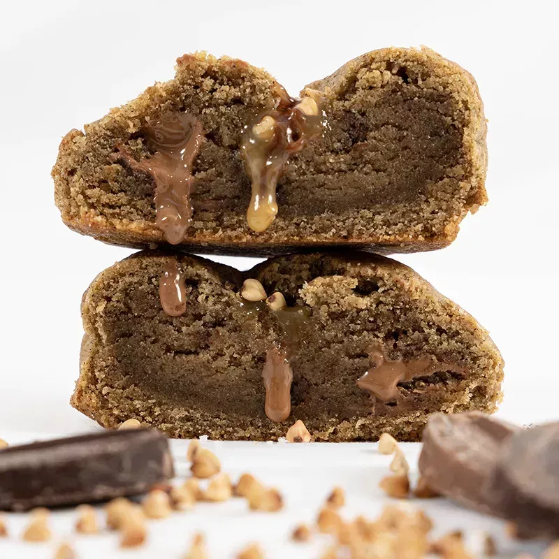 Cookie au sarasin et chocolat noir et choco-caramel Valhrona Cookie au sarasin et chocolat noir et choco-caramel Valhrona
