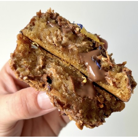 Base nature, chocolat lait Valrhona, coeur Nocciolata Bianca