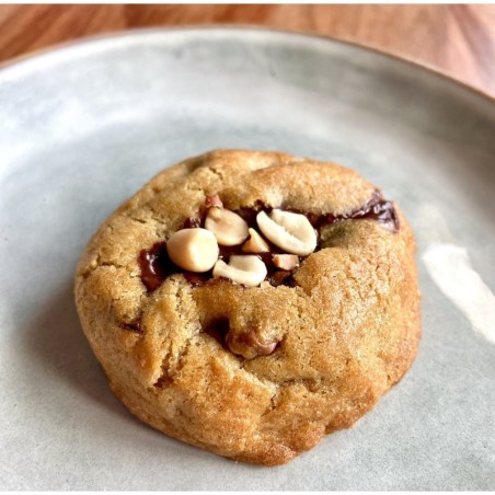 Cookie choco lait et noir, coeur beurre de cacahuète